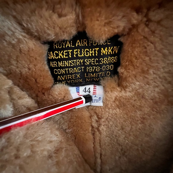 Avirex vintage limited edition leather bomber jacket. - Picture 3 of 16